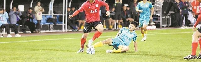 2026年泉州市首届“迎春杯”足球联赛落幕 南安队夺冠